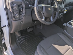 Chevrolet Silverado 1500 Custom 4WD Crew Cab 157" 2026