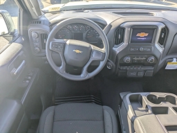 Chevrolet Silverado 1500 Custom 4WD Crew Cab 157" 2026