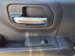 Chevrolet Silverado 1500 Custom Trail Boss 4WD Crew Cab 157" 2026