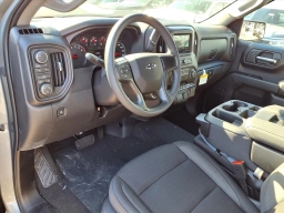 Chevrolet Silverado 1500 Custom Trail Boss 4WD Crew Cab 157" 2026