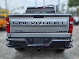 Chevrolet Silverado 1500 Custom Trail Boss 4WD Crew Cab 157" 2026