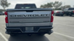 Chevrolet Silverado 1500 Custom Trail Boss 4WD Crew Cab 157" 2026