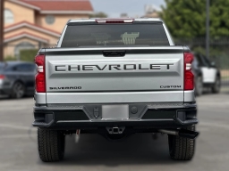 Chevrolet Silverado 1500 Custom Trail Boss 4WD Crew Cab 157" 2026