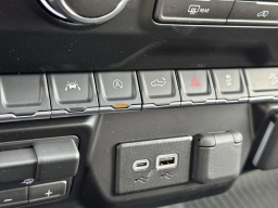 Chevrolet Silverado 1500 Custom Trail Boss 4WD Crew Cab 157" 2026