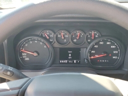 Chevrolet Silverado 1500 Custom Trail Boss 4WD Crew Cab 147" 2026