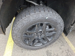 Chevrolet Silverado 1500 LT Trail Boss 4WD Crew Cab 147" 2026