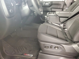 Chevrolet Silverado 1500 Custom Trail Boss 4WD Crew Cab 147" 2026