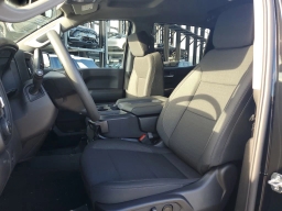 Chevrolet Silverado 1500 Custom Trail Boss 4WD Crew Cab 157" 2026