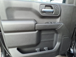 Chevrolet Silverado 1500 Custom Trail Boss 4WD Crew Cab 157" 2026