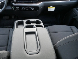 Chevrolet Silverado 1500 LT 4WD Crew Cab 157" 2026