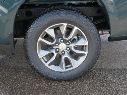 Chevrolet Silverado 1500 LT 4WD Crew Cab 157" 2026