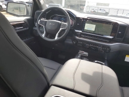 Chevrolet Silverado 1500 LT Trail Boss 4WD Crew Cab 157" 2026