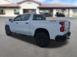 Chevrolet Silverado 1500 LT Trail Boss 4WD Crew Cab 157" 2026