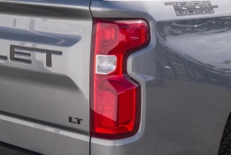 Chevrolet Silverado 1500 LT Trail Boss 4WD Crew Cab 147" 2026