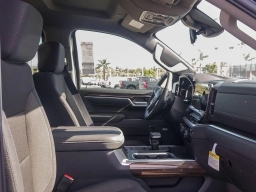 Chevrolet Silverado 1500 LT Trail Boss 4WD Crew Cab 157" 2026