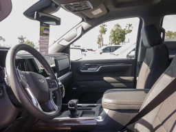 Chevrolet Silverado 1500 LT Trail Boss 4WD Crew Cab 157" 2026