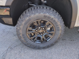 Chevrolet Silverado 1500 ZR2 4WD Crew Cab 147" 2026