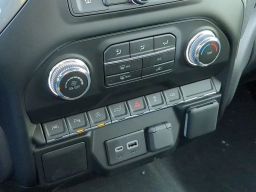 GMC Sierra 1500 Pro 2WD Reg Cab 126" 2026