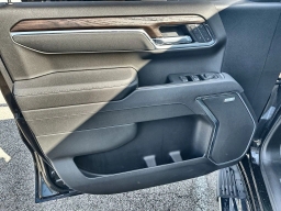 GMC Sierra 1500 SLT 2WD Crew Cab 147" 2026