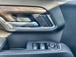 GMC Sierra 1500 SLT 2WD Crew Cab 147" 2026