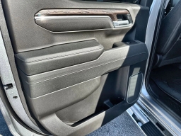 GMC Sierra 1500 SLT 4WD Crew Cab 157" 2026