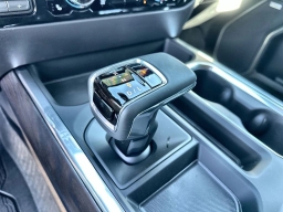 GMC Sierra 1500 SLT 4WD Crew Cab 157" 2026