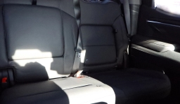 GMC Sierra 1500 SLT 4WD Crew Cab 157" 2026