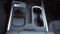 GMC Sierra 1500 SLT 4WD Crew Cab 157" 2026