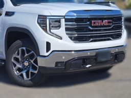 GMC Sierra 1500 SLT 4WD Crew Cab 147" 2026