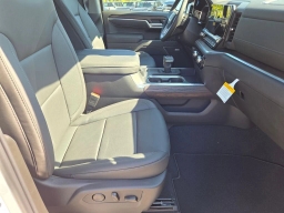 GMC Sierra 1500 SLT 4WD Crew Cab 147" 2026