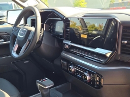 GMC Sierra 1500 SLT 4WD Crew Cab 147" 2026