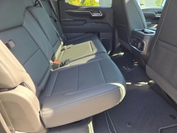 GMC Sierra 1500 SLT 4WD Crew Cab 147" 2026