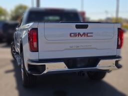 GMC Sierra 1500 SLT 4WD Crew Cab 147" 2026