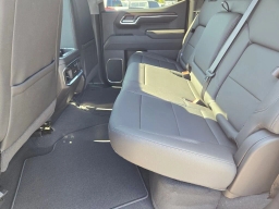 GMC Sierra 1500 SLT 4WD Crew Cab 147" 2026