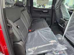 GMC Sierra 1500 SLT 4WD Crew Cab 147" 2026