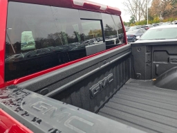 GMC Sierra 1500 SLT 4WD Crew Cab 147" 2026