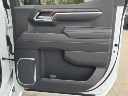 GMC Sierra 1500 SLT 4WD Crew Cab 147" 2026