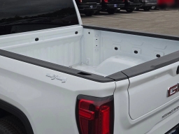 GMC Sierra 1500 SLT 4WD Crew Cab 147" 2026