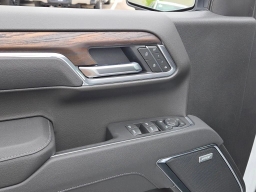 GMC Sierra 1500 SLT 4WD Crew Cab 147" 2026