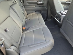 GMC Sierra 1500 SLT 4WD Crew Cab 147" 2026