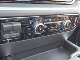 GMC Sierra 1500 SLT 4WD Crew Cab 147" 2026