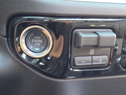 GMC Sierra 1500 SLT 4WD Crew Cab 147" 2026