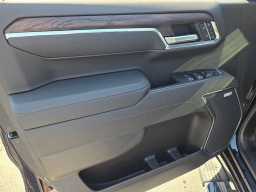 GMC Sierra 1500 SLT 4WD Crew Cab 147" 2026