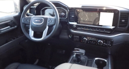 GMC Sierra 1500 SLT 4WD Crew Cab 157" 2026