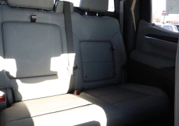 GMC Sierra 1500 SLT 4WD Crew Cab 157" 2026