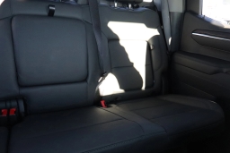 GMC Sierra 1500 SLT 4WD Crew Cab 157" 2026