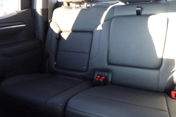 GMC Sierra 1500 SLT 4WD Crew Cab 157" 2026