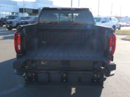 GMC Sierra 1500 SLT 4WD Crew Cab 157" 2026