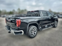 GMC Sierra 1500 SLT 4WD Crew Cab 157" 2026