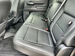 GMC Sierra 1500 SLT 4WD Crew Cab 157" 2026